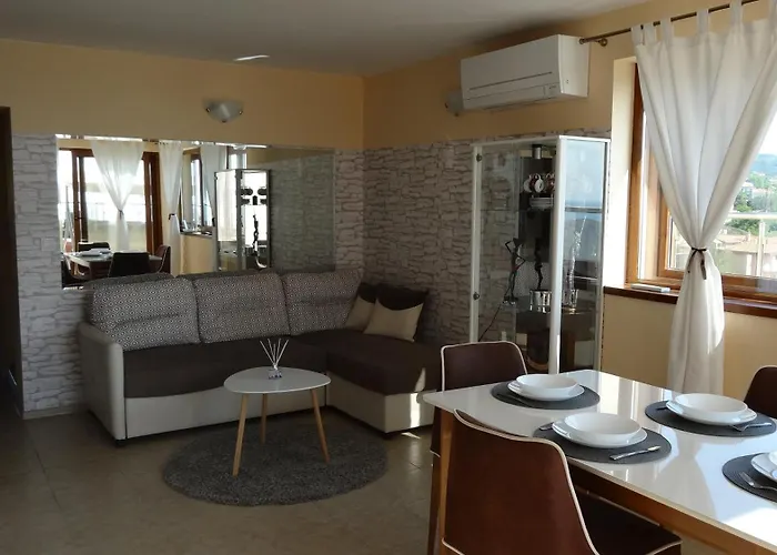 кабакум * 瓦爾納